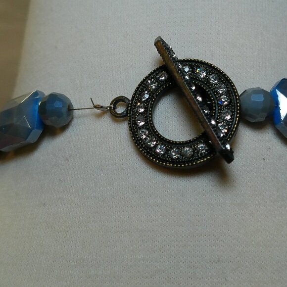 Two Toned Blue statement necklace (420) - Picture 10 of 16